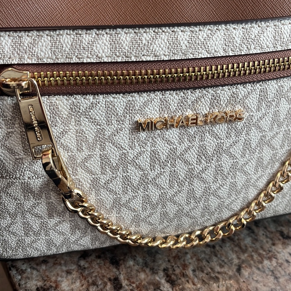 Michael Kors - Picture 4 of 9